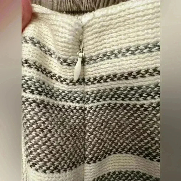 NEW Tory Burch Wrap Skirt Ivory W/ Gray/Brown Stripes - Zip Close, Size S Lined - Picture 7 of 11